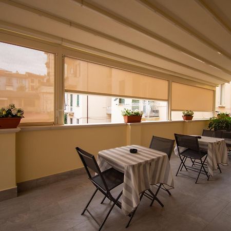 Affittacamere E Appartamenti - Rent Rooms And Apartments Le Camere Nel Corso - Adults Only ラ・スペツィア エクステリア 写真