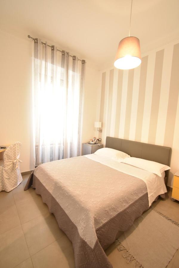 Affittacamere E Appartamenti - Rent Rooms And Apartments Le Camere Nel Corso - Adults Only ラ・スペツィア エクステリア 写真