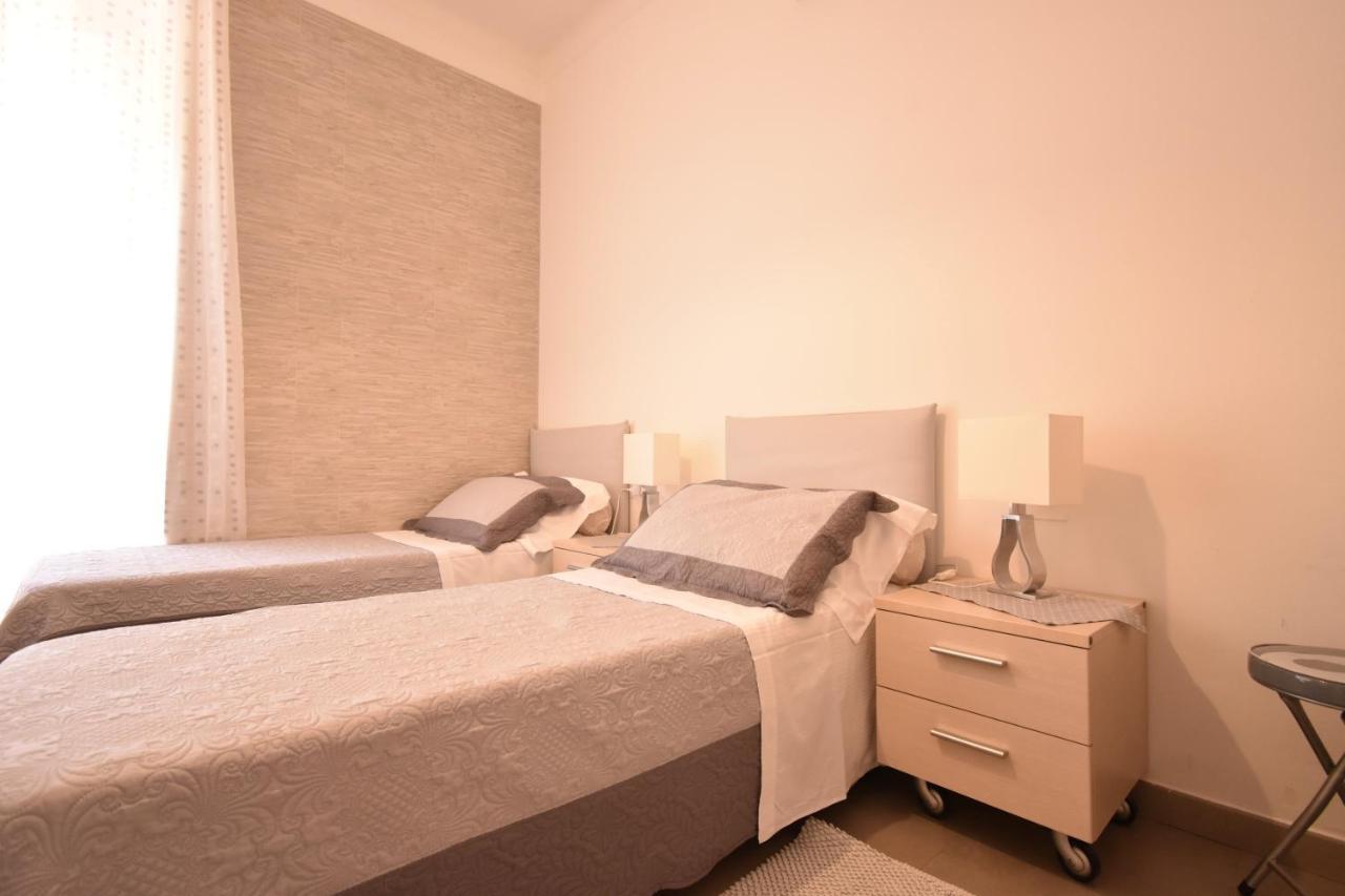 Affittacamere E Appartamenti - Rent Rooms And Apartments Le Camere Nel Corso - Adults Only ラ・スペツィア エクステリア 写真