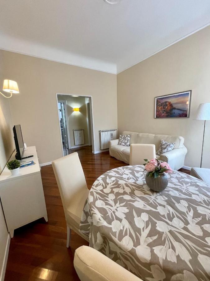 Affittacamere E Appartamenti - Rent Rooms And Apartments Le Camere Nel Corso - Adults Only ラ・スペツィア エクステリア 写真