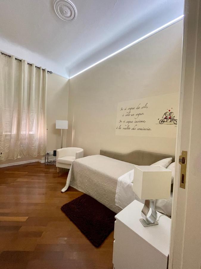 Affittacamere E Appartamenti - Rent Rooms And Apartments Le Camere Nel Corso - Adults Only ラ・スペツィア エクステリア 写真
