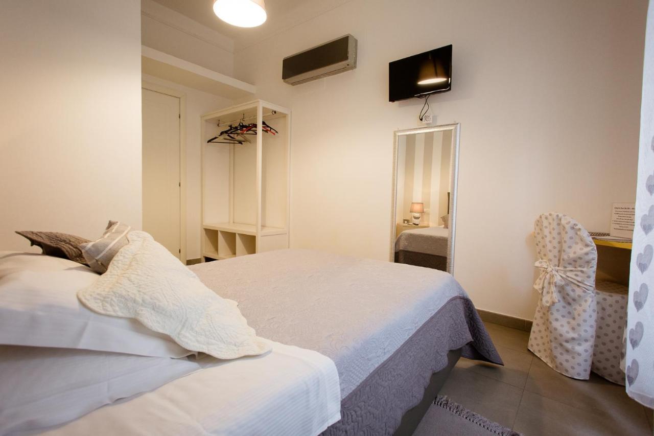 Affittacamere E Appartamenti - Rent Rooms And Apartments Le Camere Nel Corso - Adults Only ラ・スペツィア エクステリア 写真
