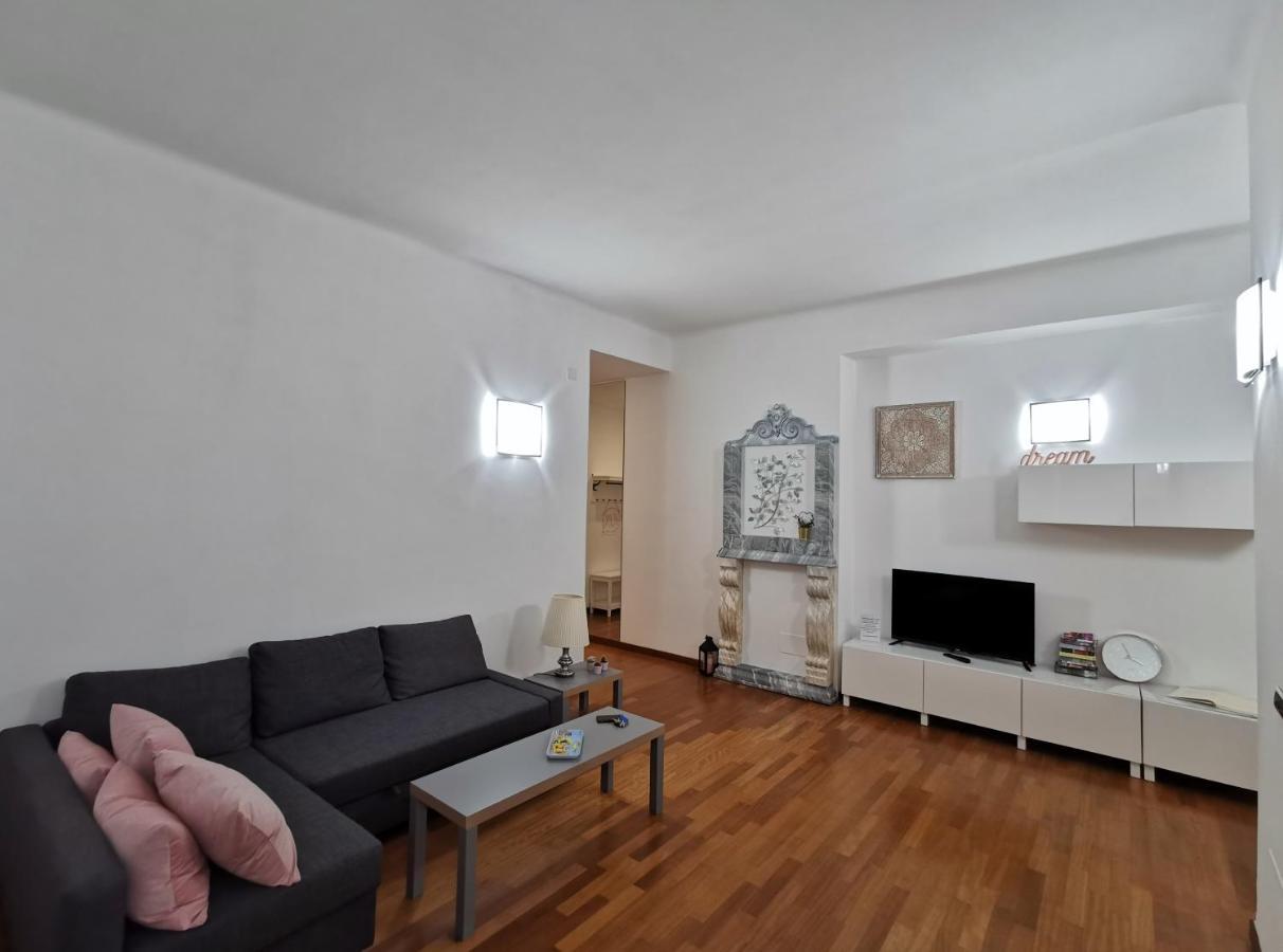 Affittacamere E Appartamenti - Rent Rooms And Apartments Le Camere Nel Corso - Adults Only ラ・スペツィア エクステリア 写真
